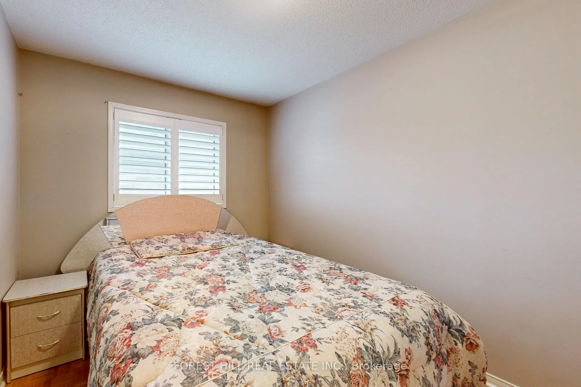 Photo 22 of 64 Royalpark Way, Vaughan, Elder Mills — HOMEH