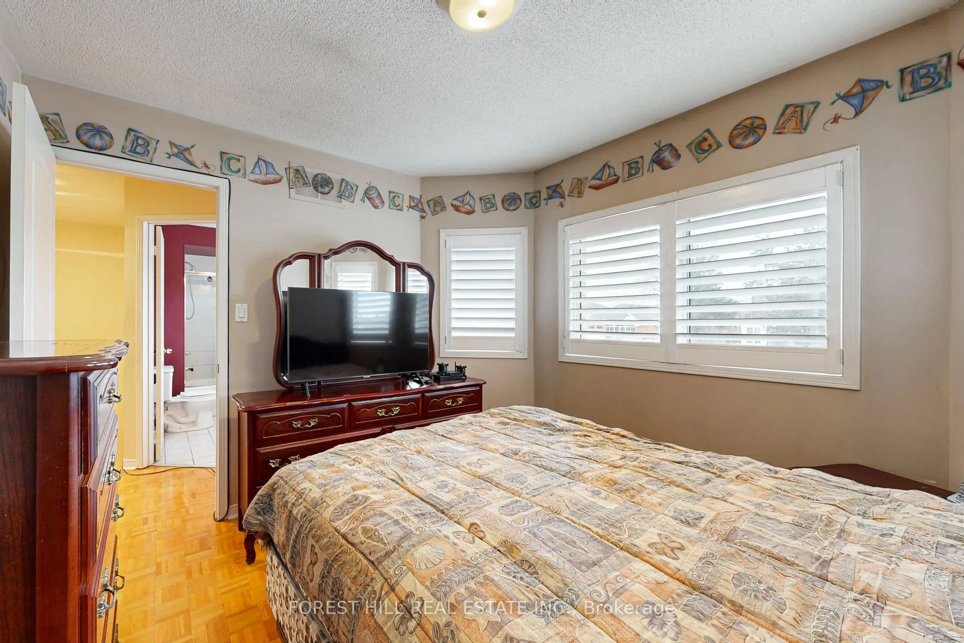 Photo 25 of 64 Royalpark Way, Vaughan, Elder Mills — HOMEH
