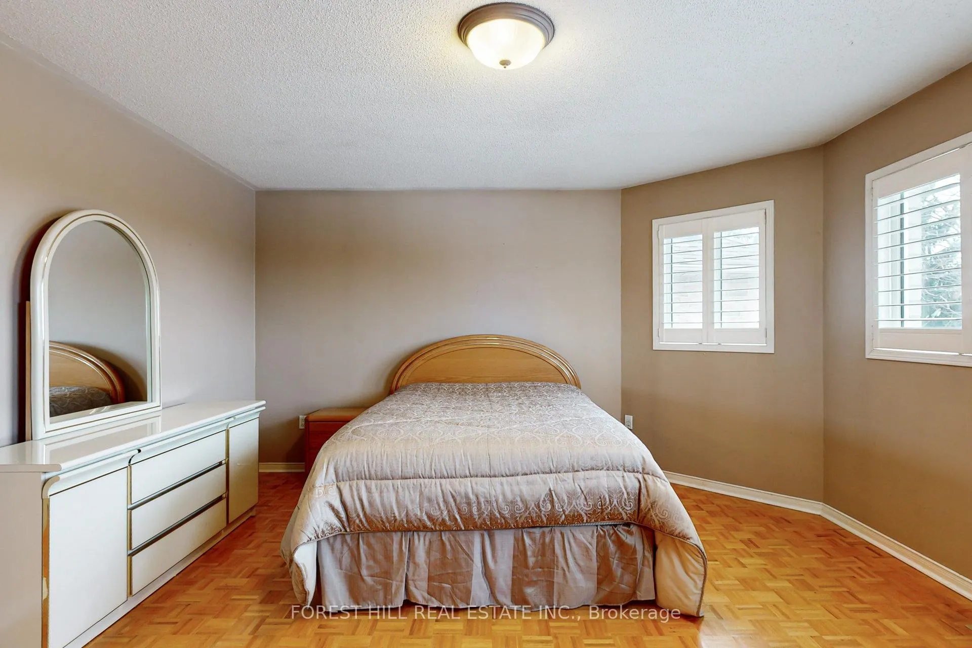 Photo 29 of 64 Royalpark Way, Vaughan, Elder Mills — HOMEH
