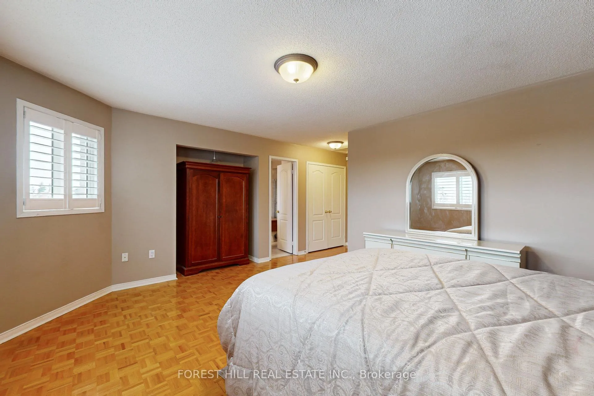 Photo 31 of 64 Royalpark Way, Vaughan, Elder Mills — HOMEH