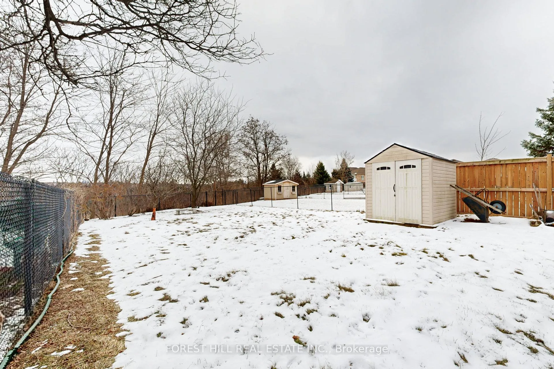 Photo 45 of 64 Royalpark Way, Vaughan, Elder Mills — HOMEH