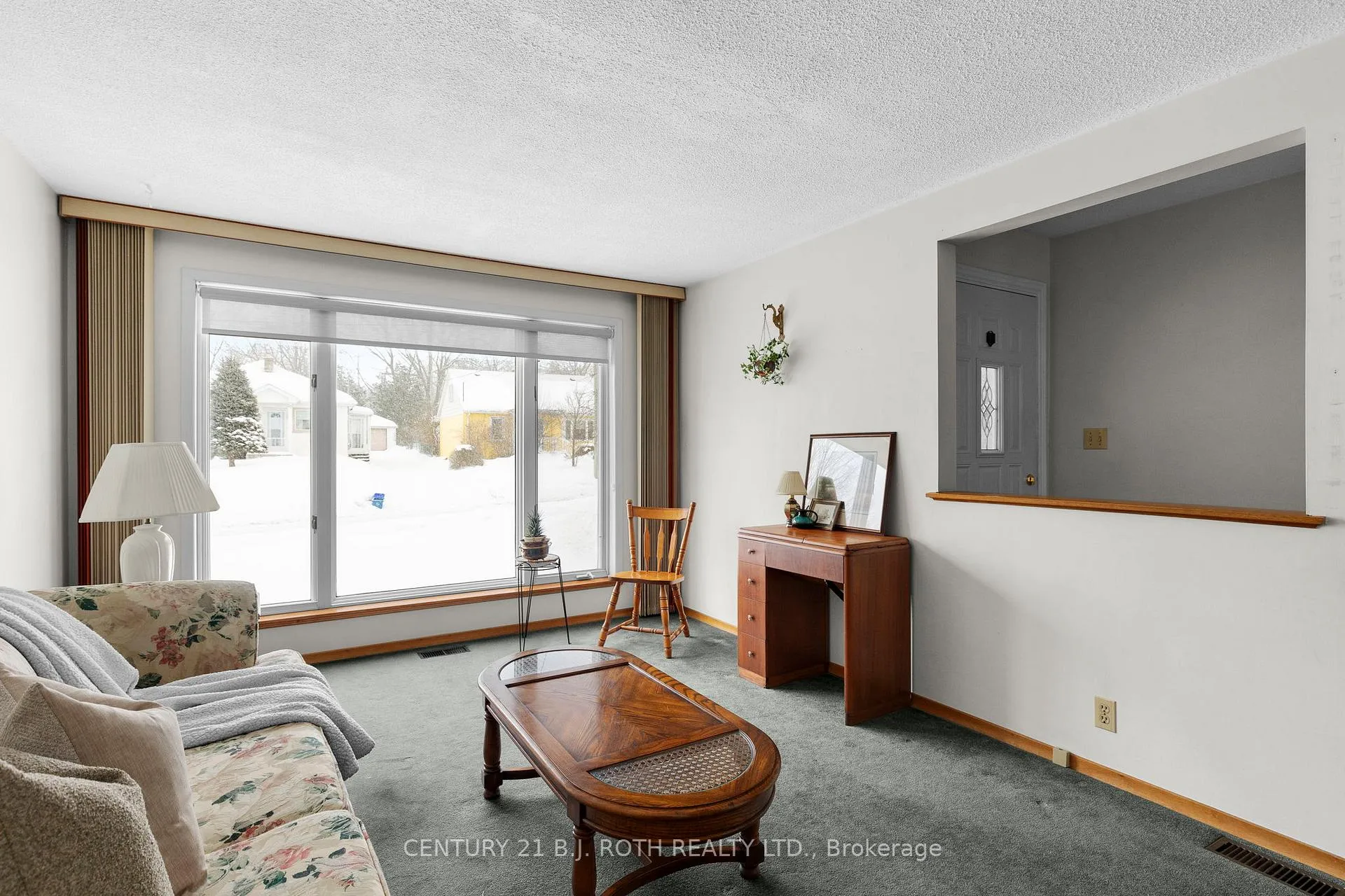 Photo 8 of 28 Adelaide Street, Barrie, Allandale — HOMEH