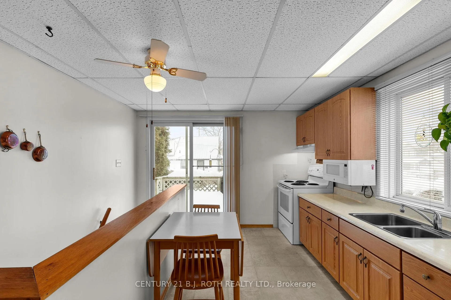 Photo 10 of 28 Adelaide Street, Barrie, Allandale — HOMEH