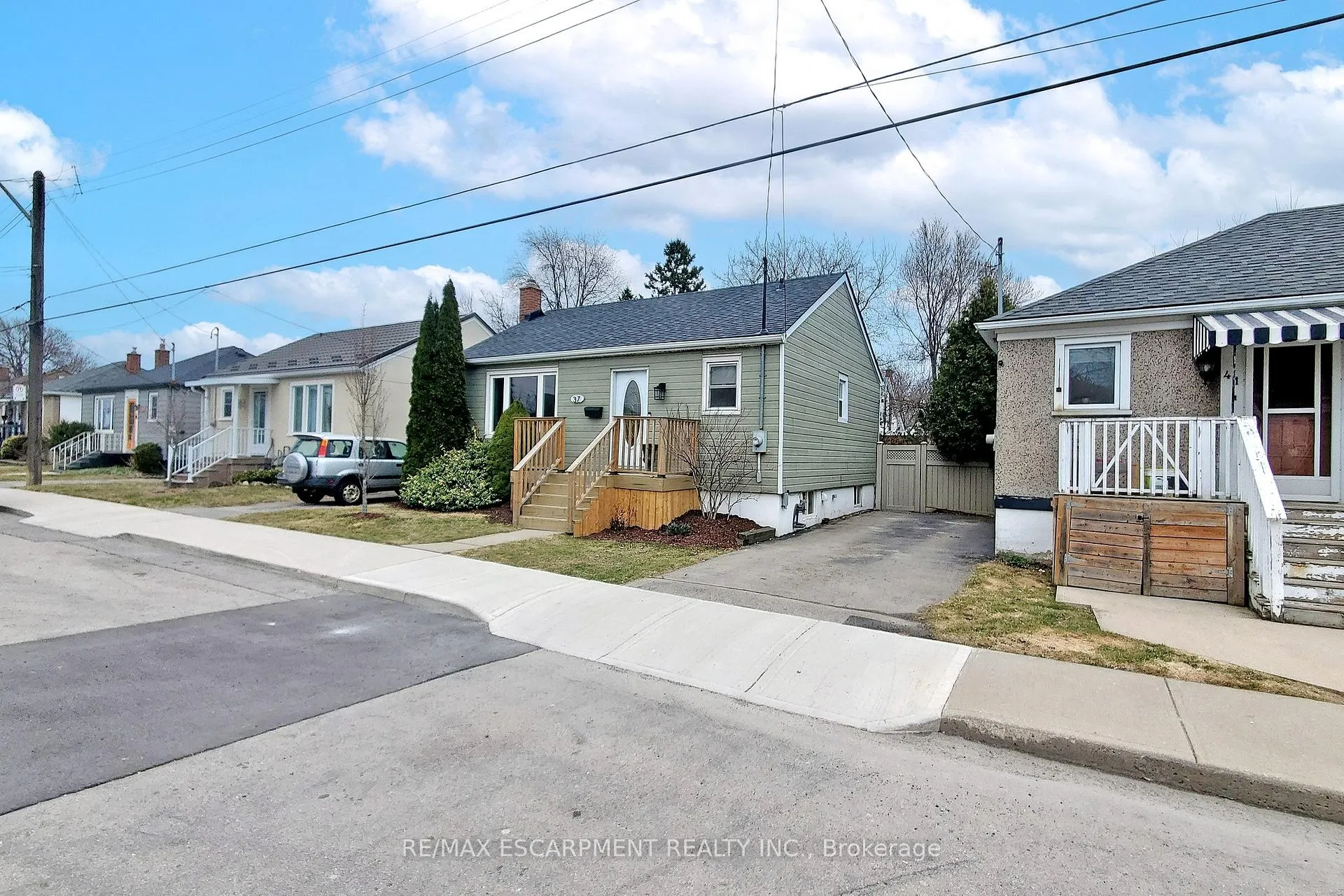 Photo 2 of 37 Salem Avenue, Hamilton, Inch Park — HOMEH