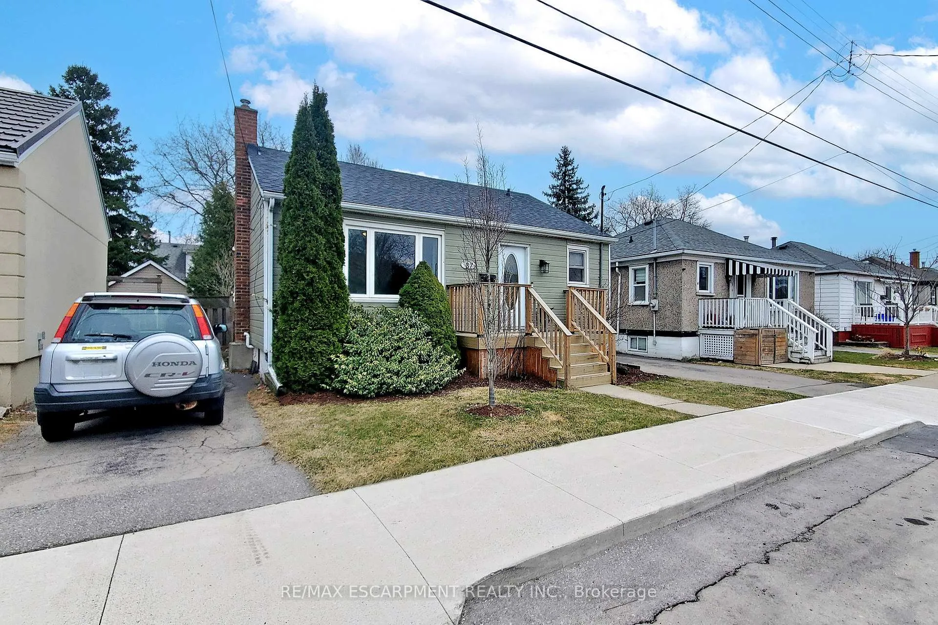 Photo 3 of 37 Salem Avenue, Hamilton, Inch Park — HOMEH