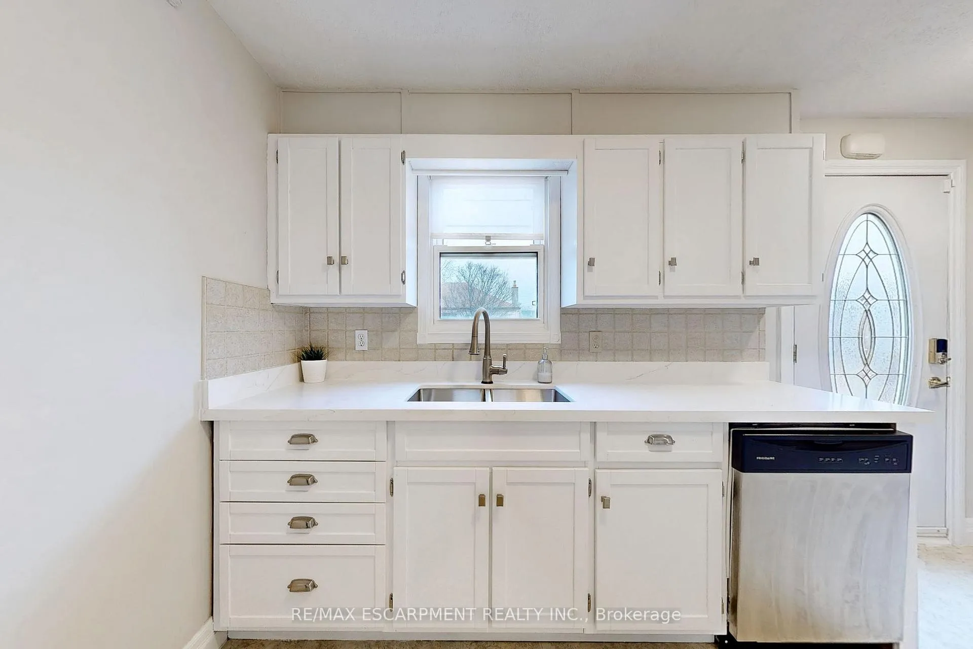 Photo 14 of 37 Salem Avenue, Hamilton, Inch Park — HOMEH