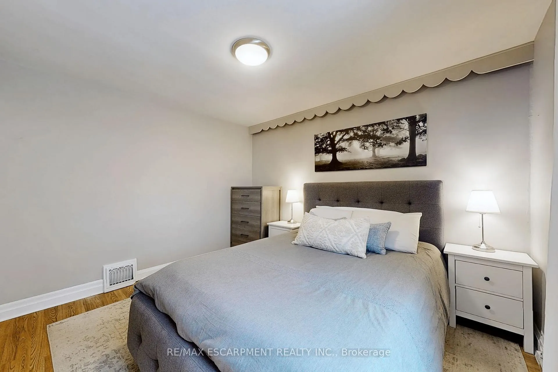 Photo 20 of 37 Salem Avenue, Hamilton, Inch Park — HOMEH