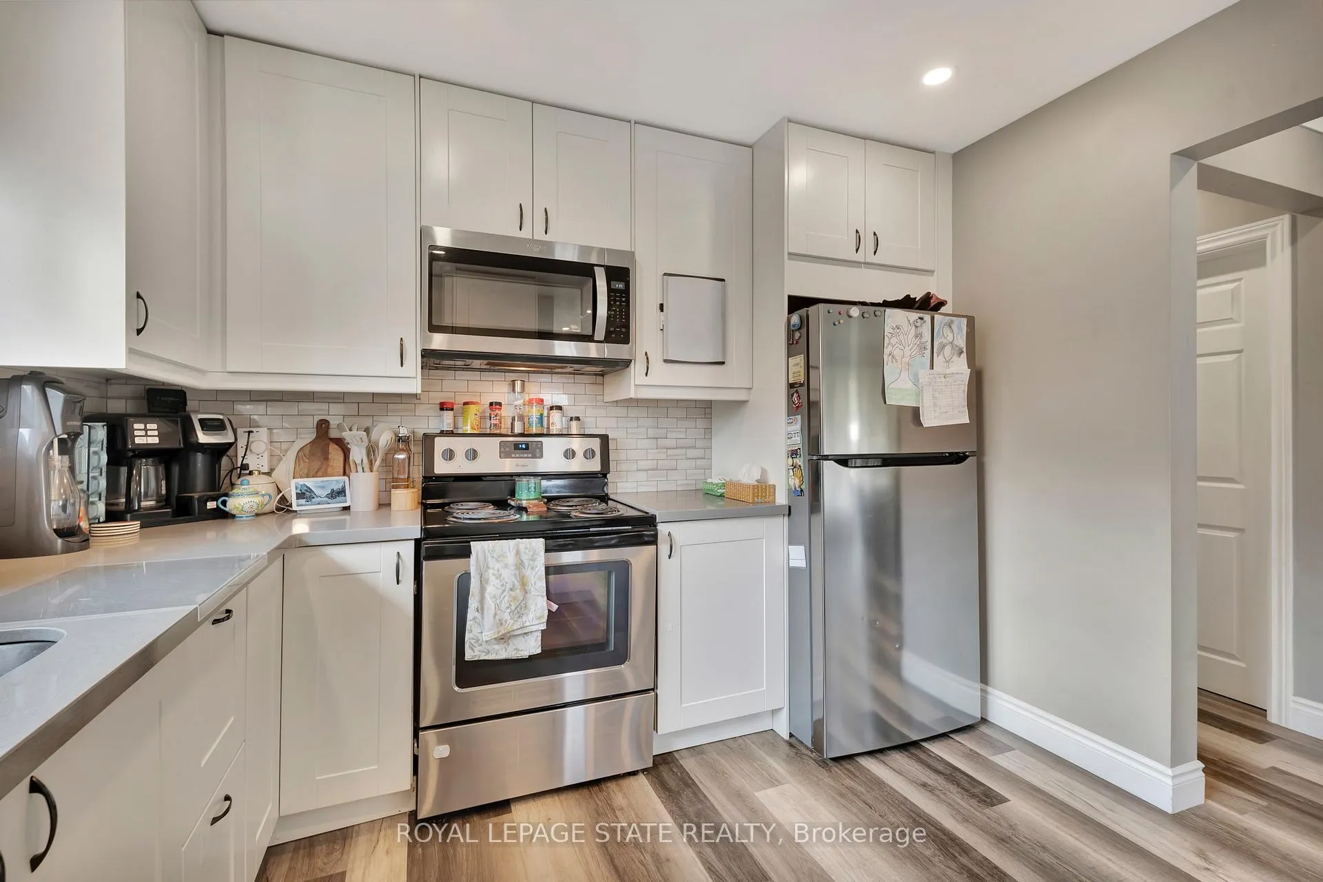 Photo 12 of 584 East 27th Street, Hamilton, Burkholme — HOMEH