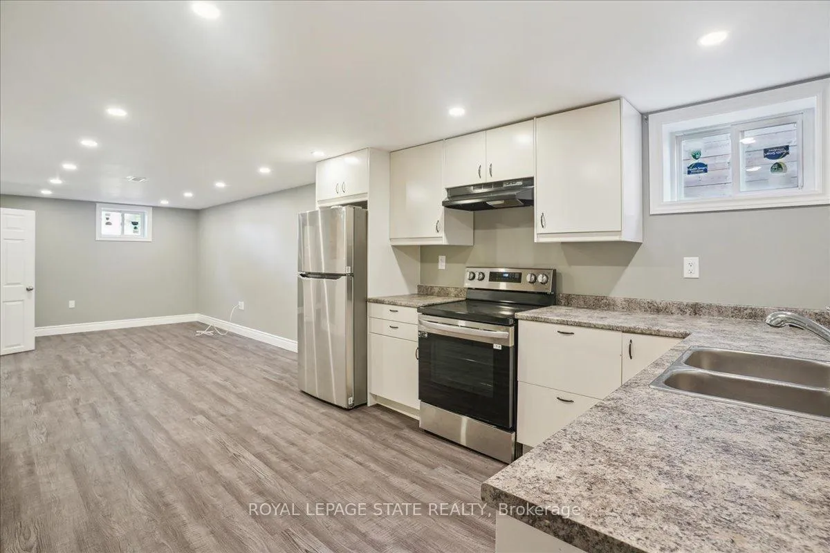 Photo 24 of 584 East 27th Street, Hamilton, Burkholme — HOMEH