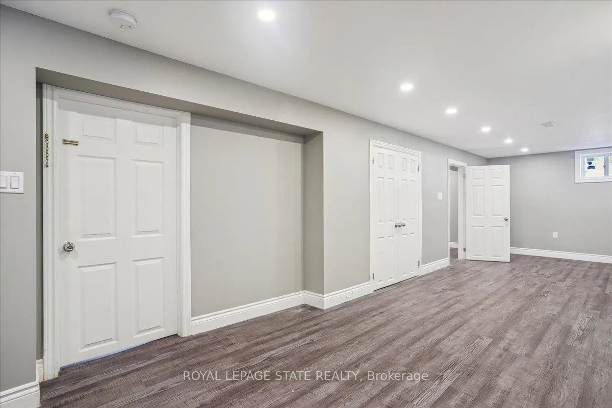 Photo 25 of 584 East 27th Street, Hamilton, Burkholme — HOMEH