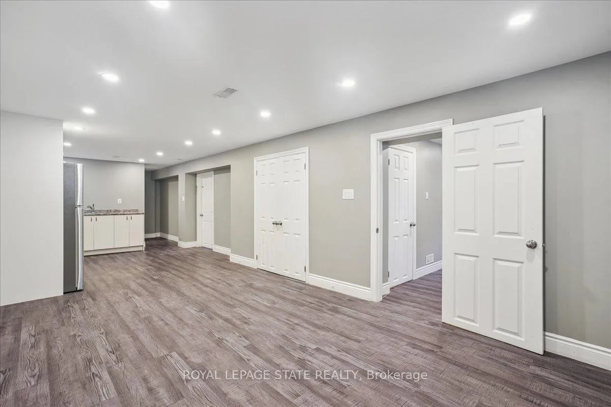 Photo 28 of 584 East 27th Street, Hamilton, Burkholme — HOMEH