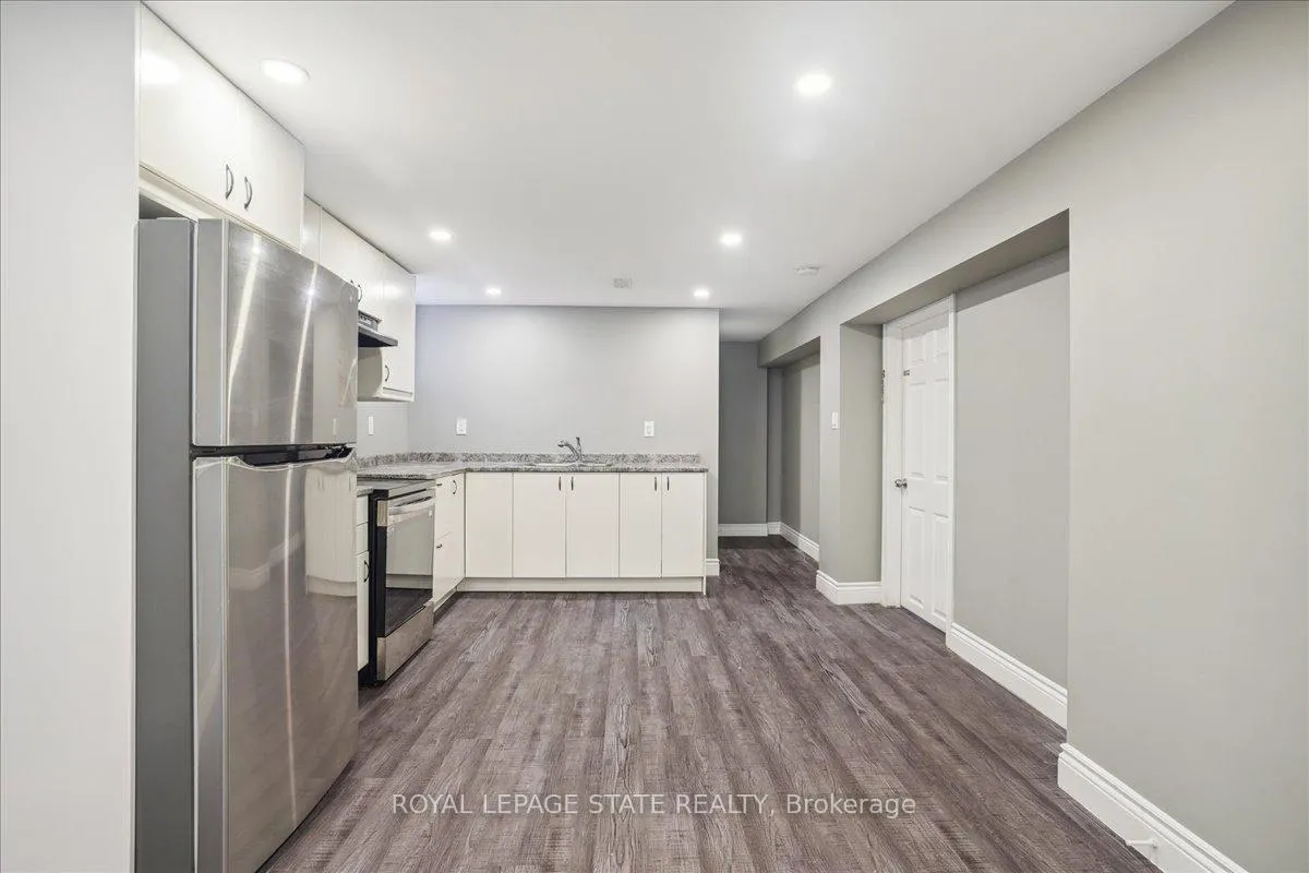 Photo 29 of 584 East 27th Street, Hamilton, Burkholme — HOMEH