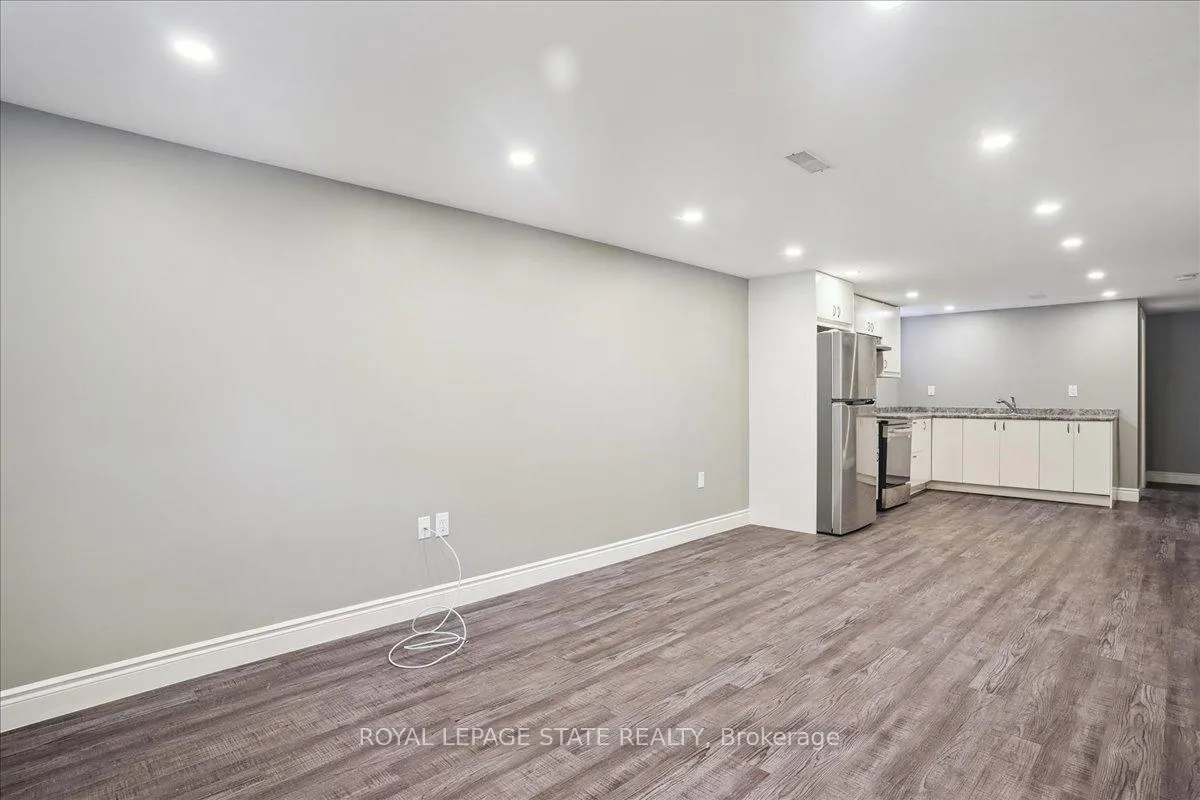 Photo 30 of 584 East 27th Street, Hamilton, Burkholme — HOMEH