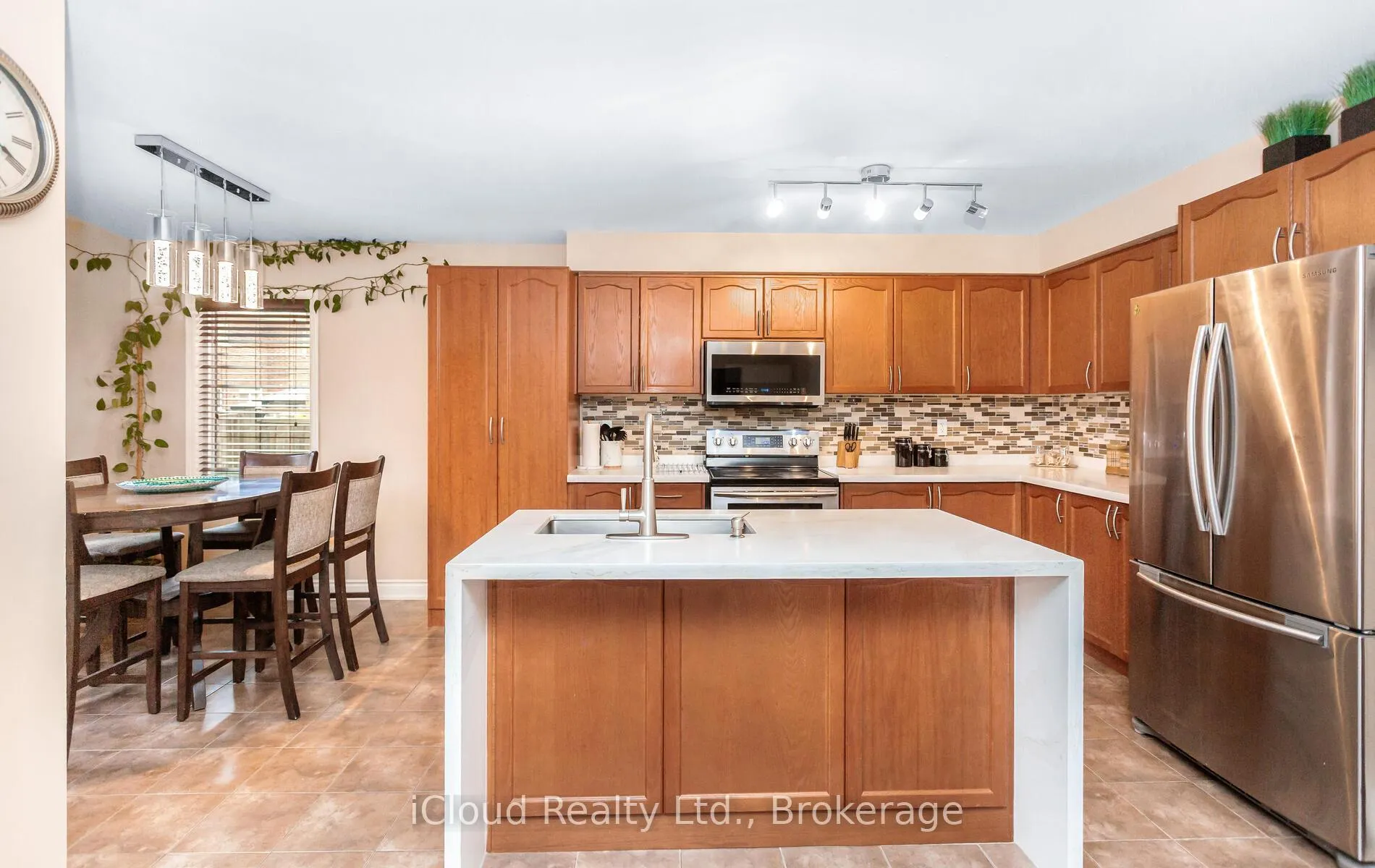 Photo 12 of 491 Landsborough Avenue, Milton, Scott — HOMEH