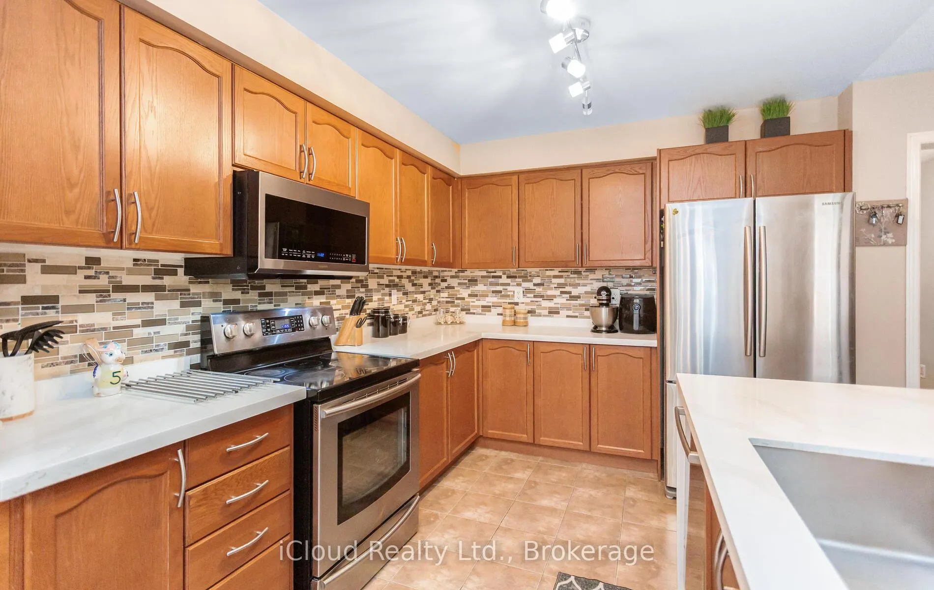 Photo 17 of 491 Landsborough Avenue, Milton, Scott — HOMEH