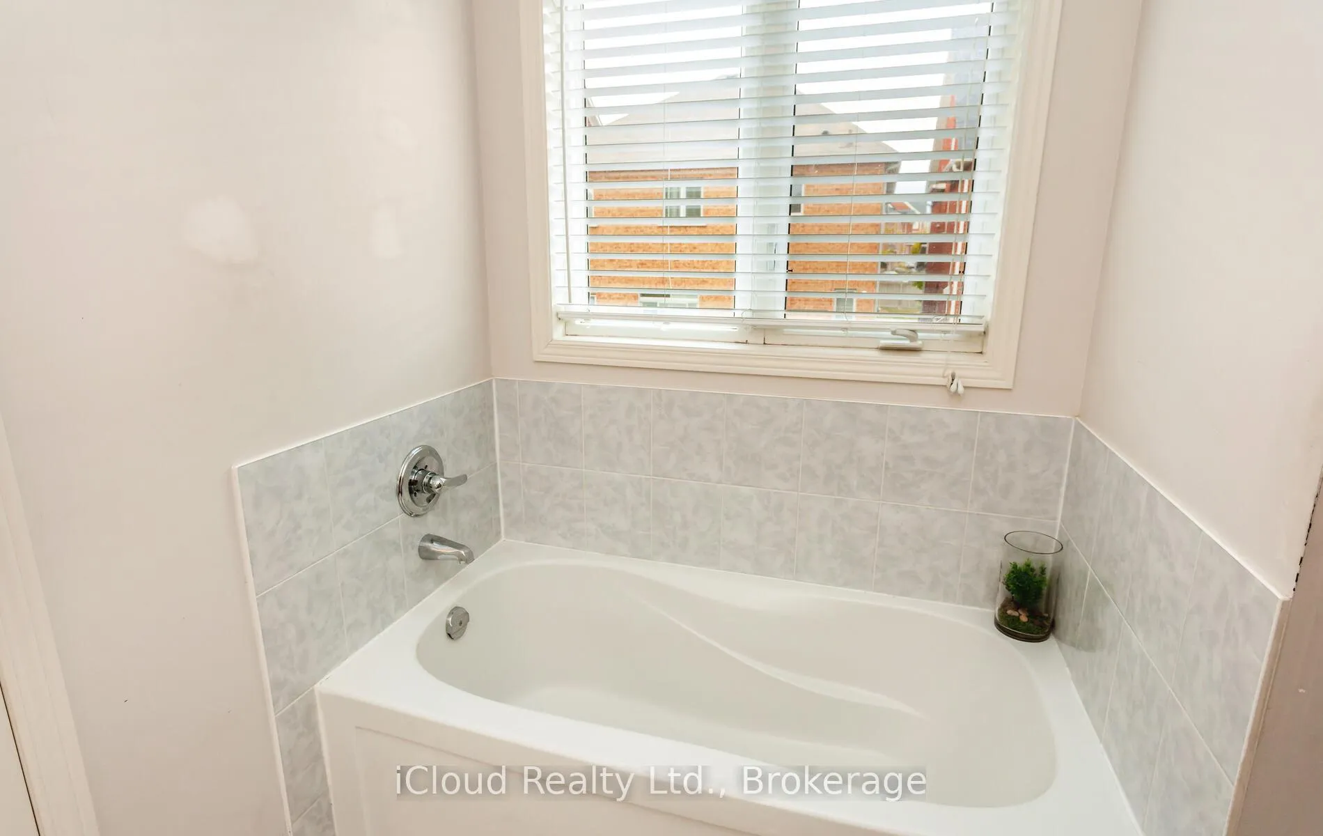 Photo 27 of 491 Landsborough Avenue, Milton, Scott — HOMEH