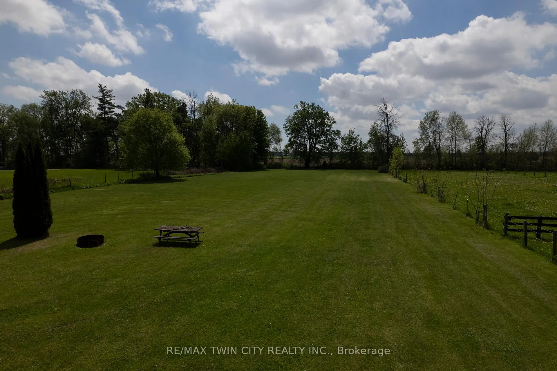 Photo 5 of 129 10th Conc. Road, Brant, Burford — HOMEH