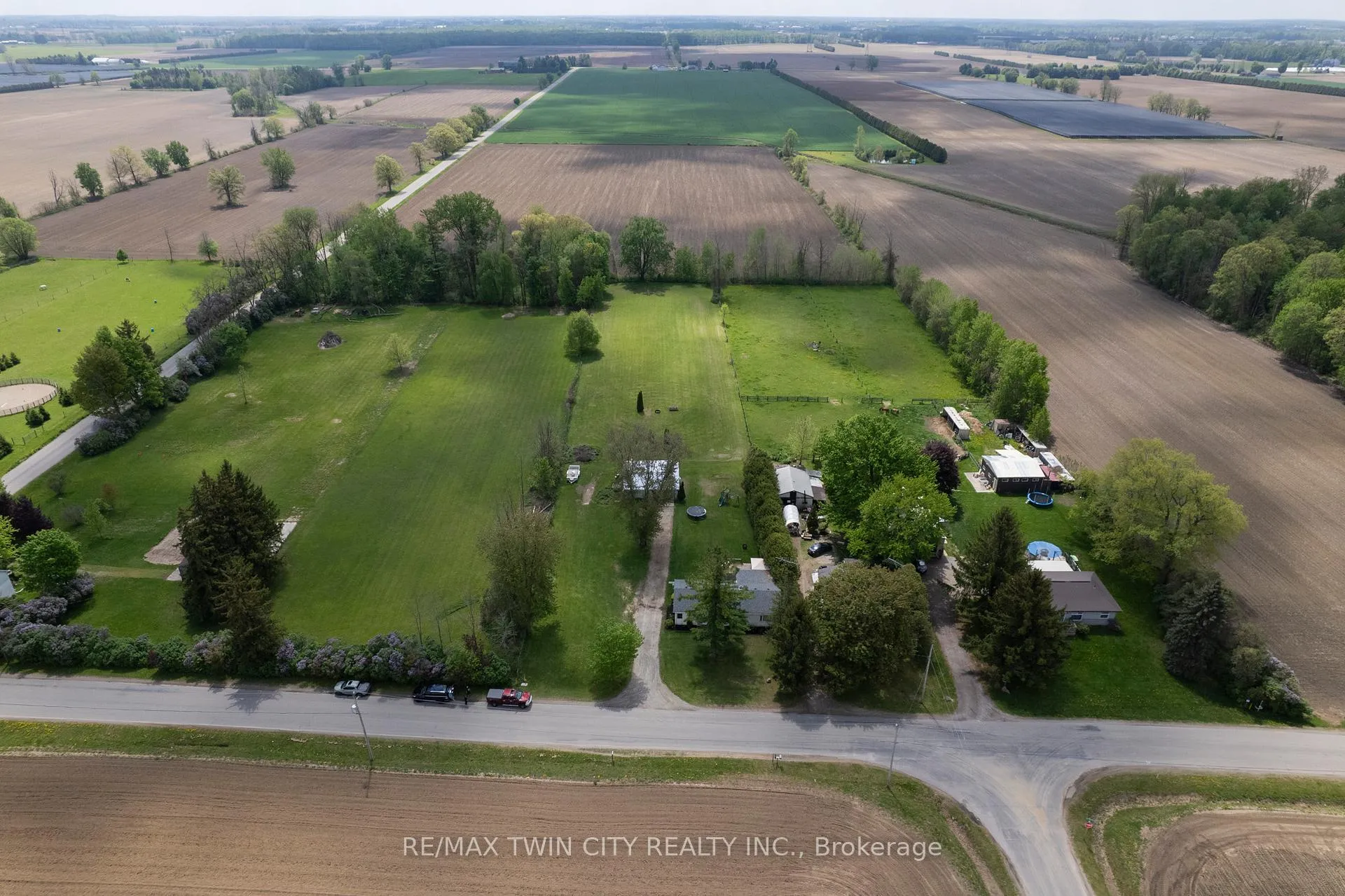 Photo 6 of 129 10th Conc. Road, Brant, Burford — HOMEH