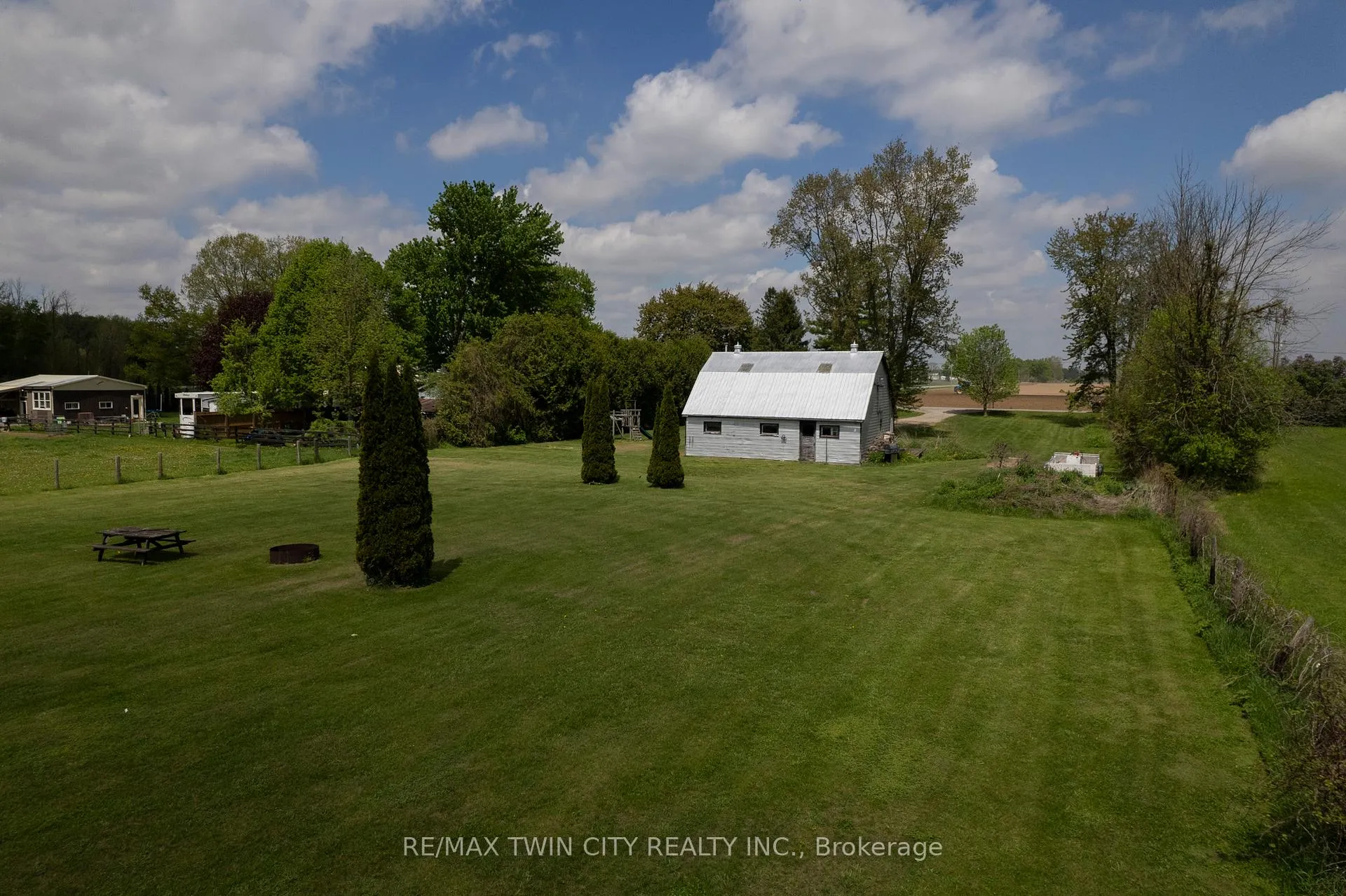 Photo 17 of 129 10th Conc. Road, Brant, Burford — HOMEH
