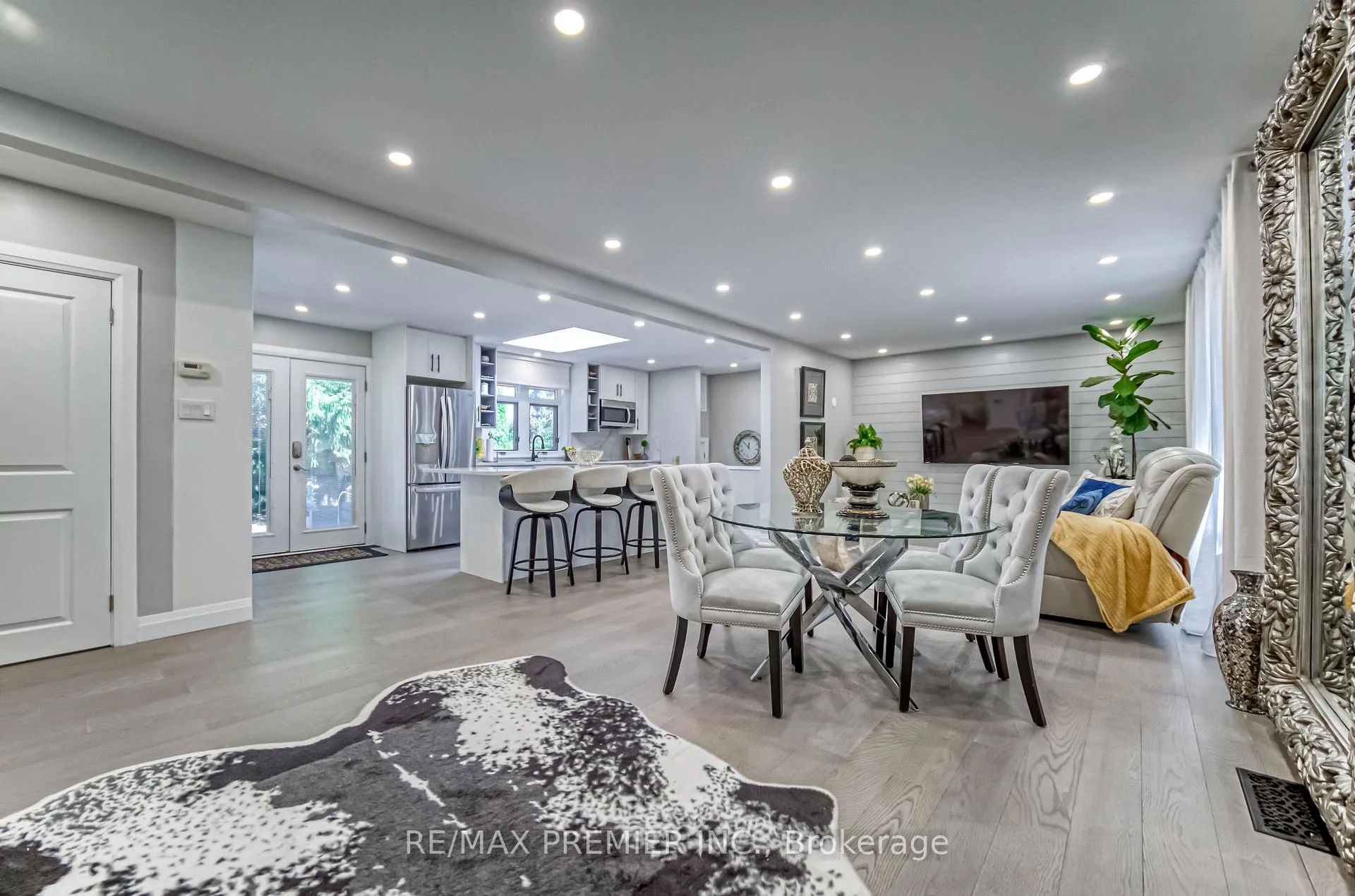 Photo 1 of 85 Enmore Avenue, Hamilton, Ancaster — HOMEH