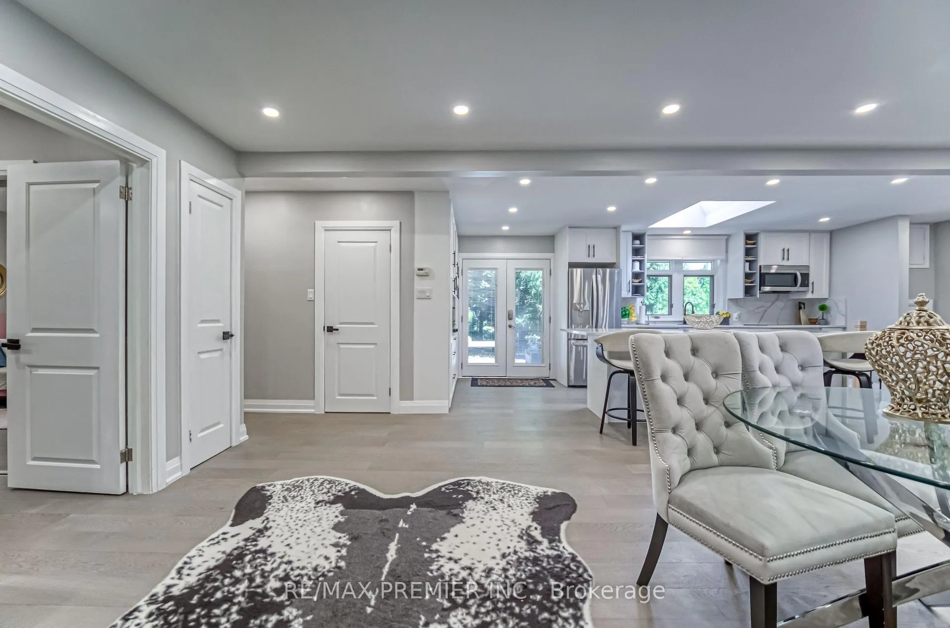 Photo 3 of 85 Enmore Avenue, Hamilton, Ancaster — HOMEH