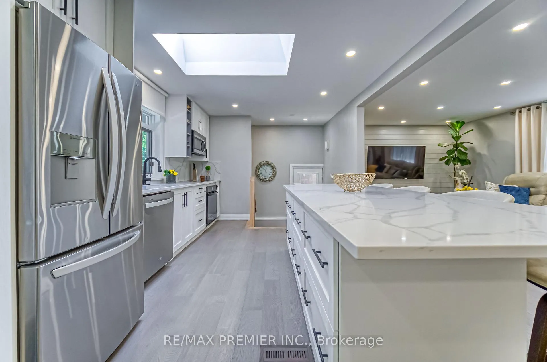 Photo 6 of 85 Enmore Avenue, Hamilton, Ancaster — HOMEH