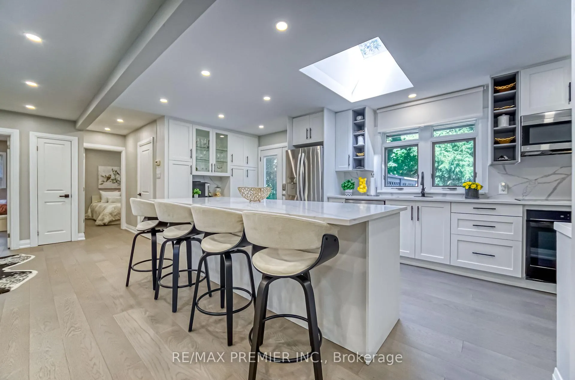 Photo 13 of 85 Enmore Avenue, Hamilton, Ancaster — HOMEH
