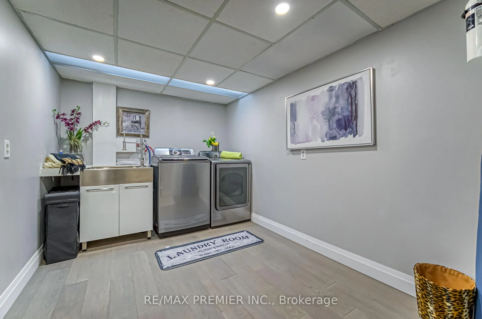 Photo 24 of 85 Enmore Avenue, Hamilton, Ancaster — HOMEH