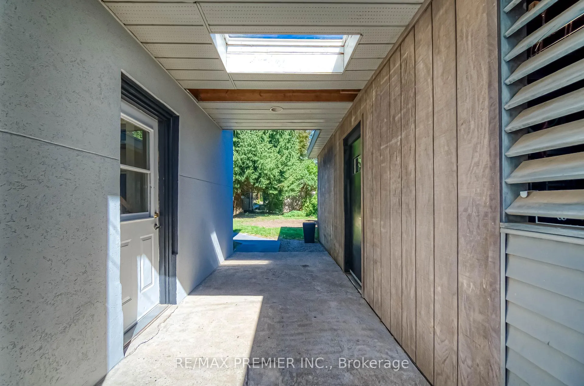 Photo 29 of 85 Enmore Avenue, Hamilton, Ancaster — HOMEH