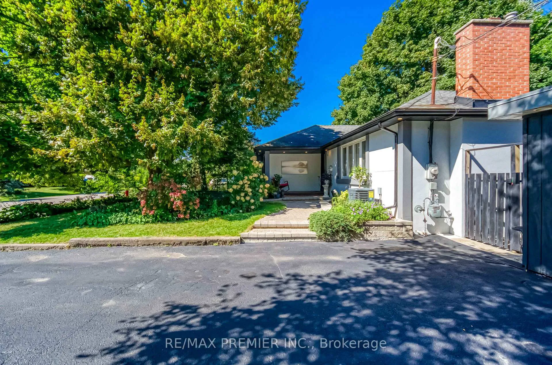 Photo 37 of 85 Enmore Avenue, Hamilton, Ancaster — HOMEH