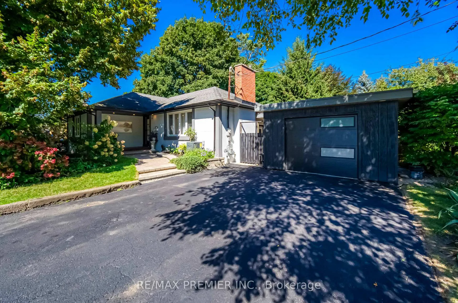 Photo 39 of 85 Enmore Avenue, Hamilton, Ancaster — HOMEH