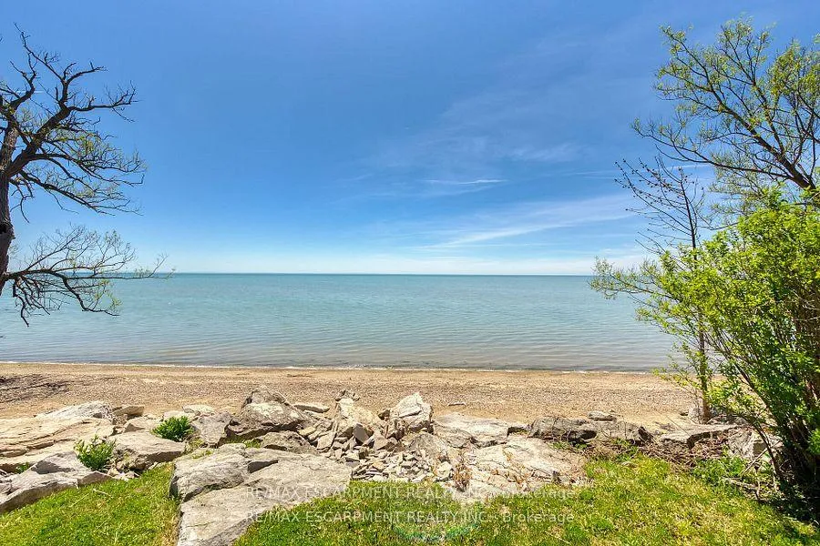 Photo 3 of 713 Lakeshore Road, Haldimand — HOMEH