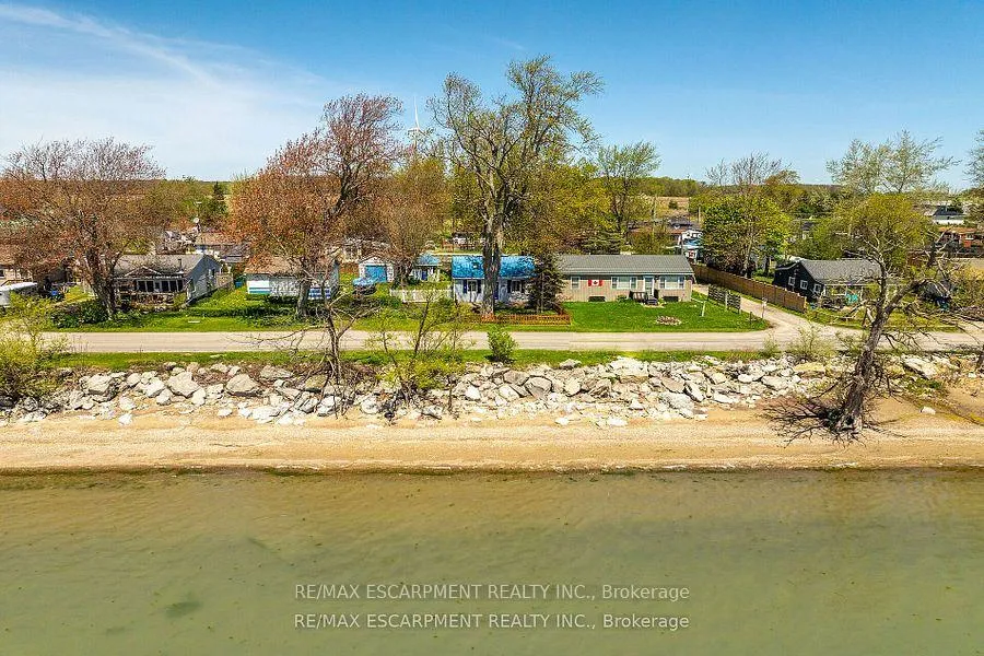 Photo 5 of 713 Lakeshore Road, Haldimand — HOMEH