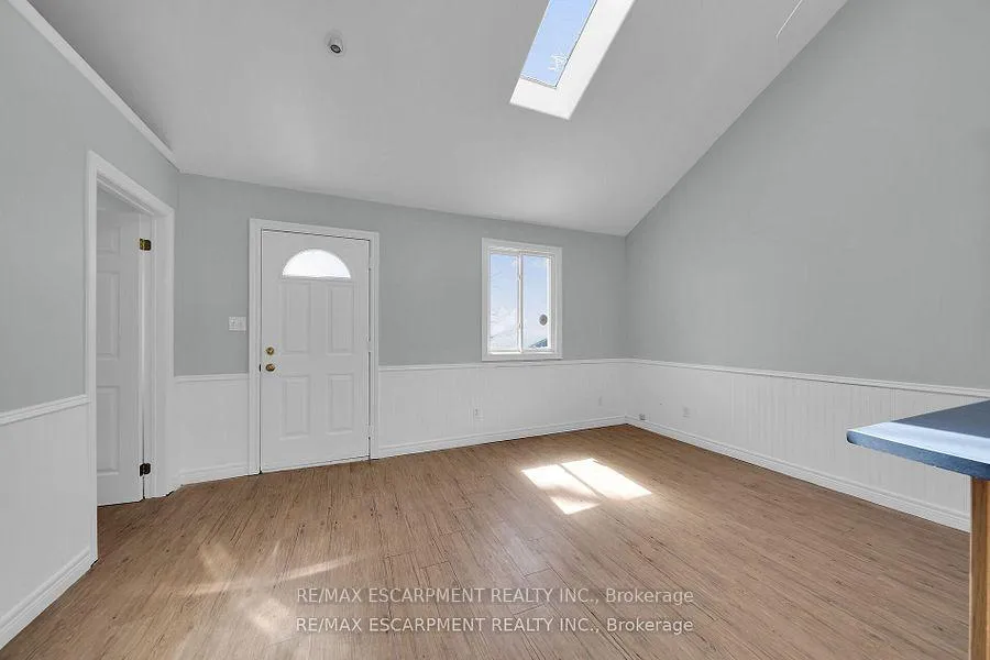 Photo 6 of 713 Lakeshore Road, Haldimand — HOMEH