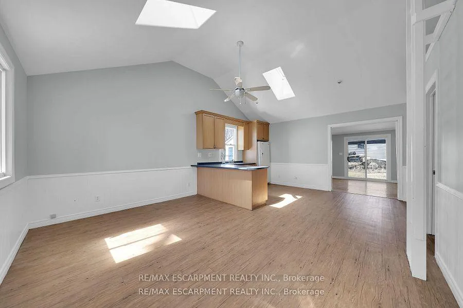 Photo 9 of 713 Lakeshore Road, Haldimand — HOMEH