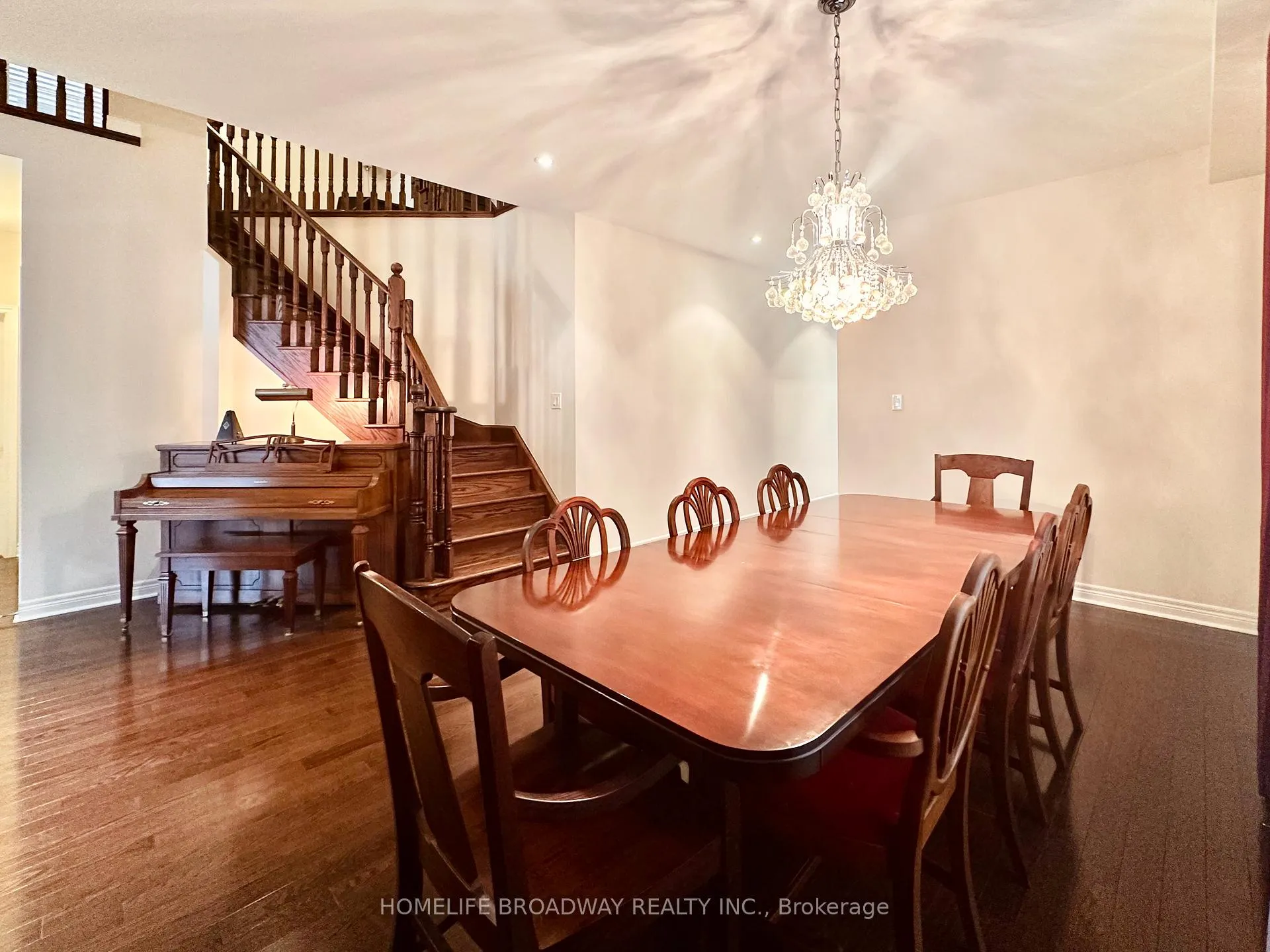 Photo 4 of 13 Duke Of Cornwall Drive, Markham, Victoria Square — HOMEH