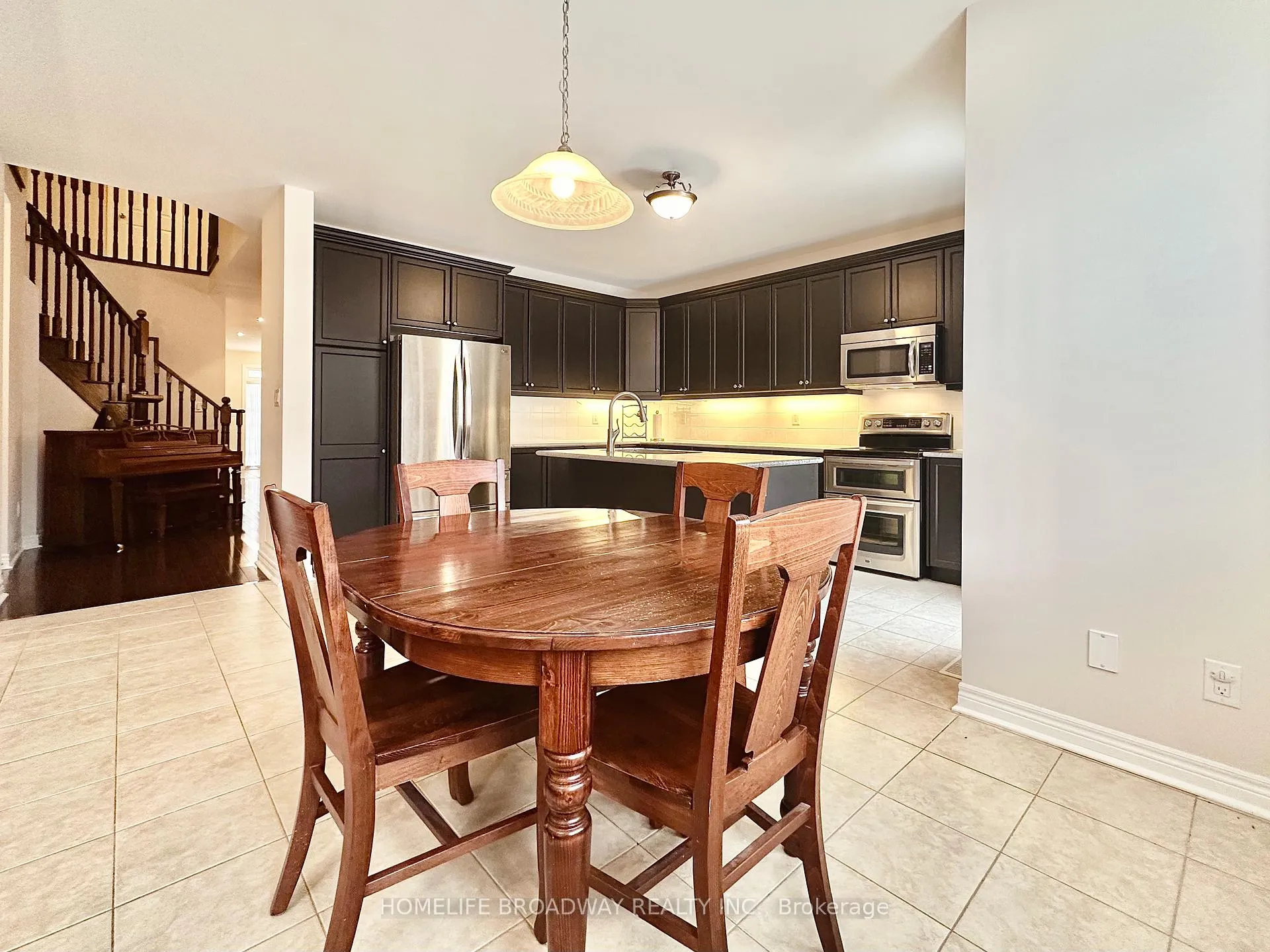 Photo 8 of 13 Duke Of Cornwall Drive, Markham, Victoria Square — HOMEH