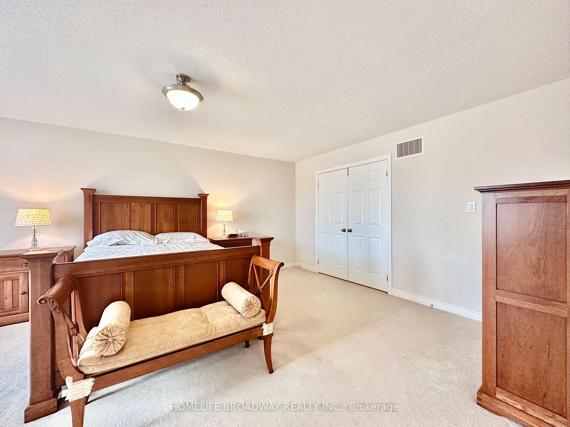 Photo 15 of 13 Duke Of Cornwall Drive, Markham, Victoria Square — HOMEH