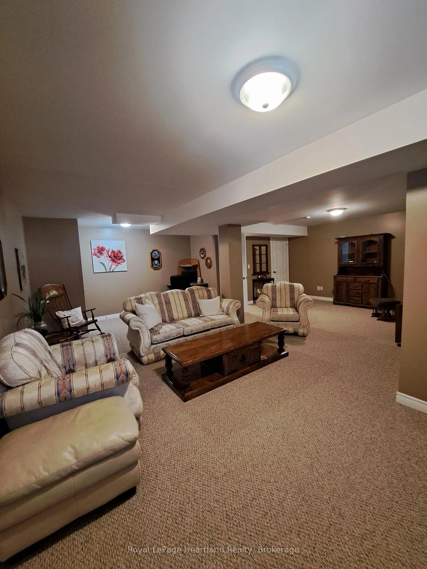 Photo 13 of 460 Richard Crescent, Strathroy-Caradoc, SE — HOMEH