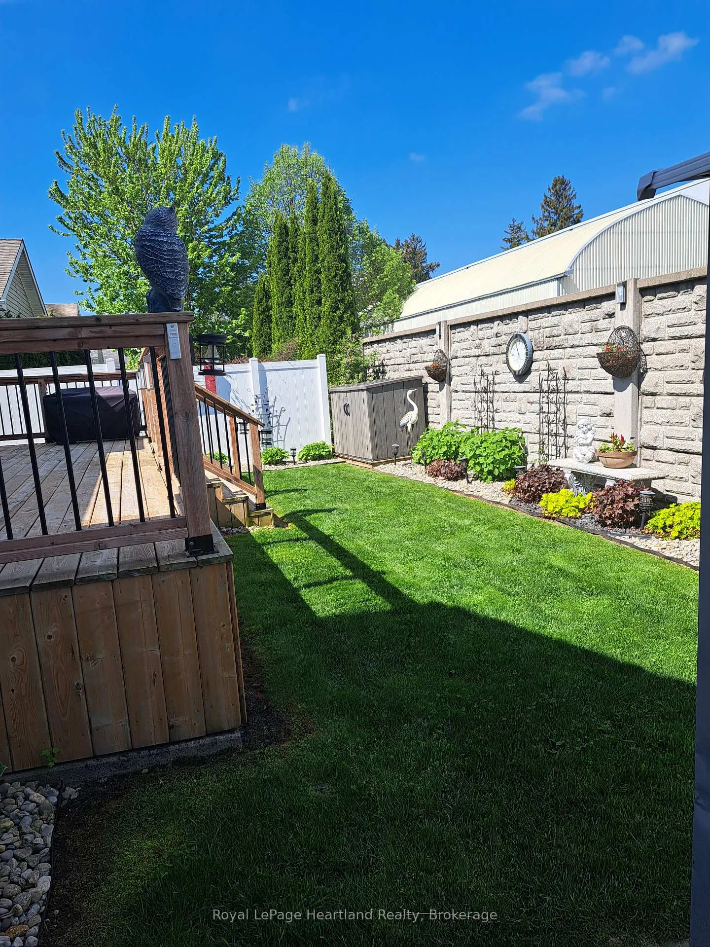 Photo 18 of 460 Richard Crescent, Strathroy-Caradoc, SE — HOMEH