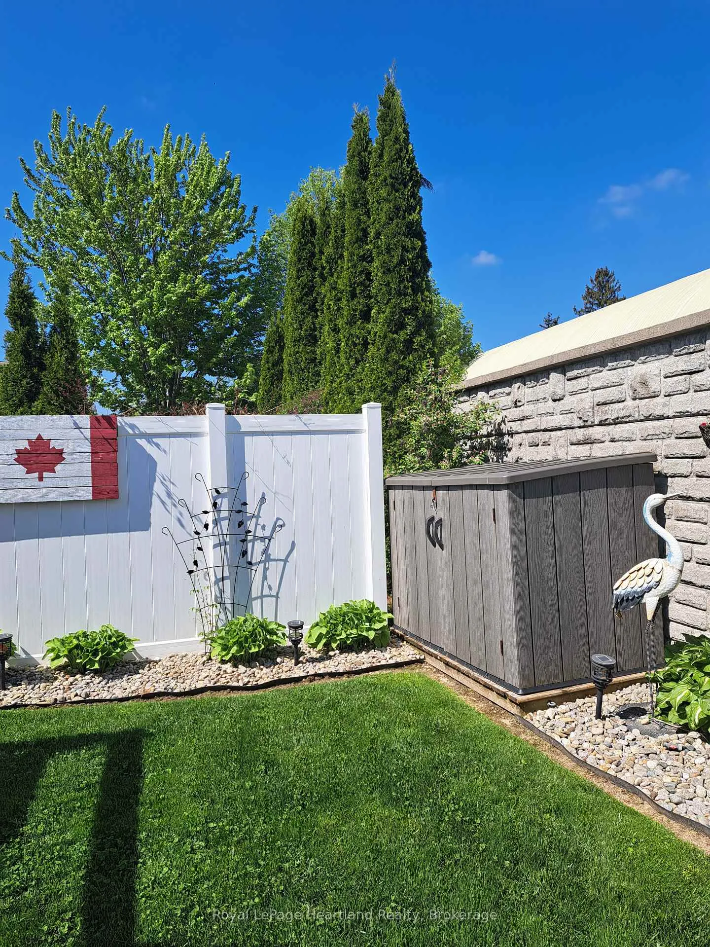 Photo 20 of 460 Richard Crescent, Strathroy-Caradoc, SE — HOMEH