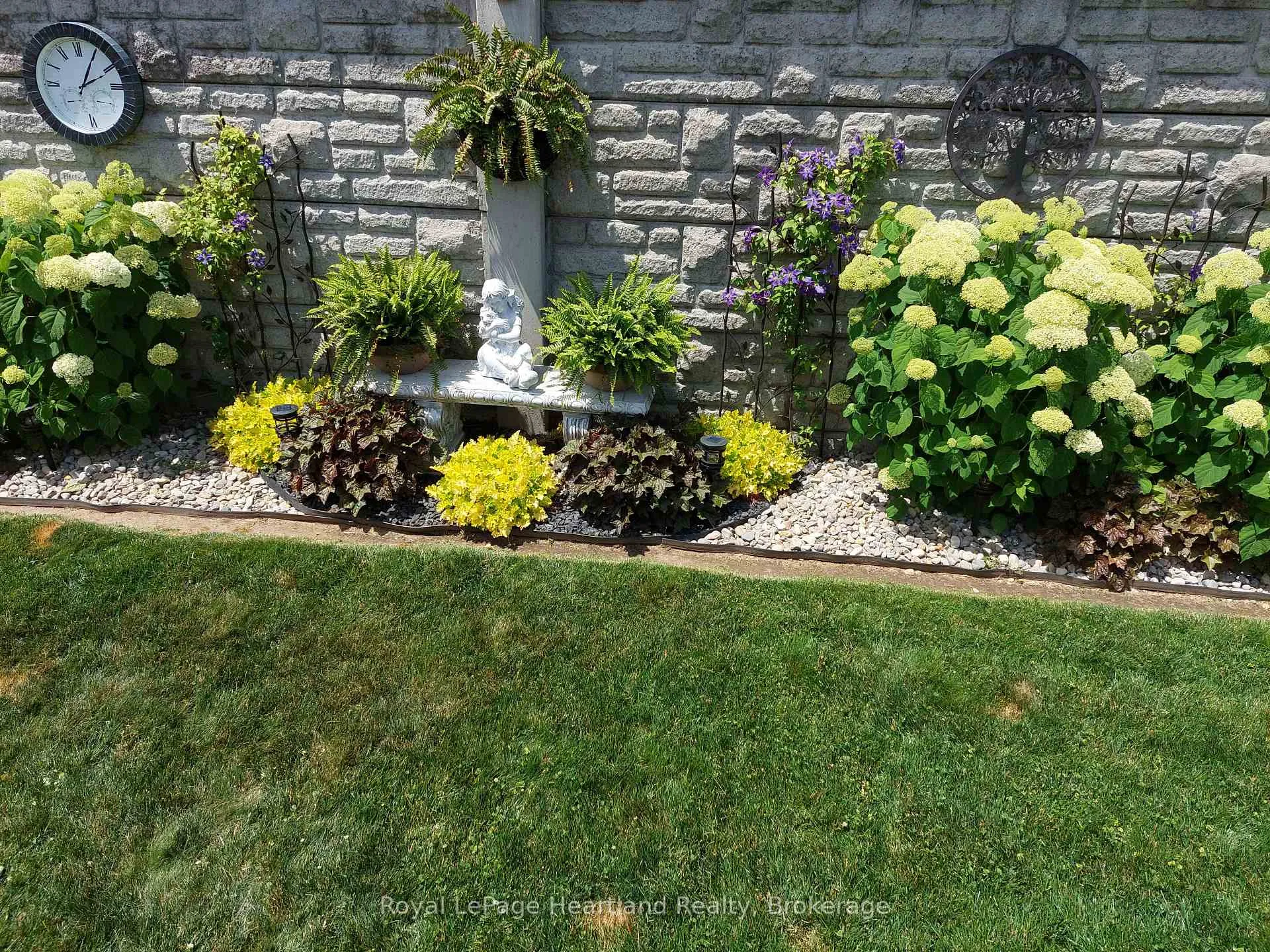 Photo 29 of 460 Richard Crescent, Strathroy-Caradoc, SE — HOMEH