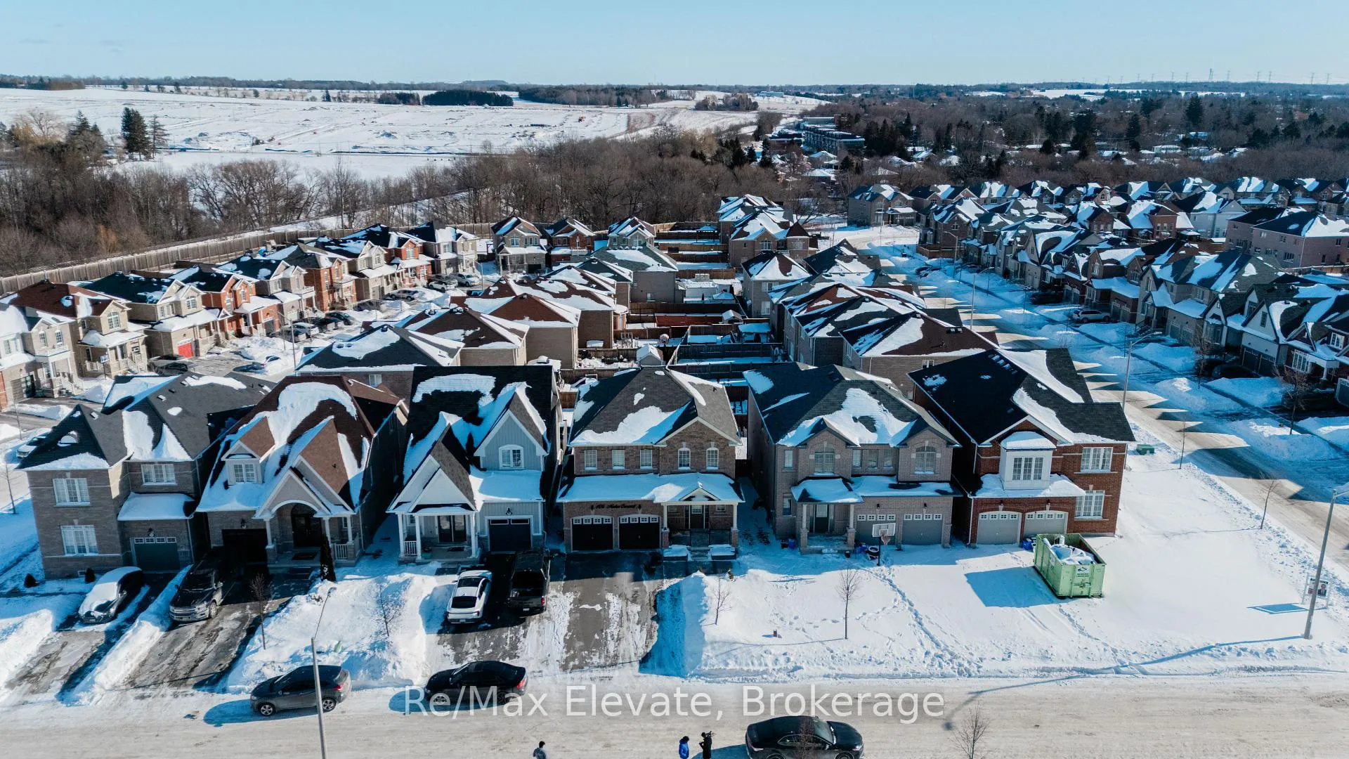 Photo 4 of 106 Noden Crescent, Clarington, Newcastle — HOMEH