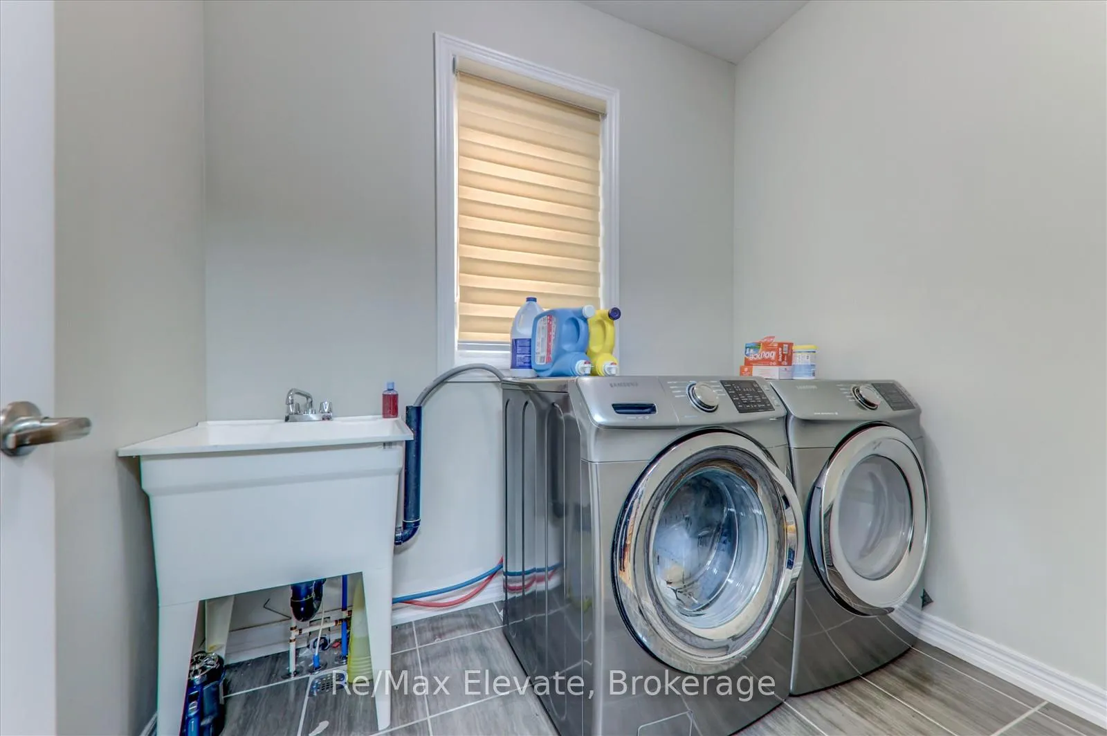 Photo 13 of 106 Noden Crescent, Clarington, Newcastle — HOMEH