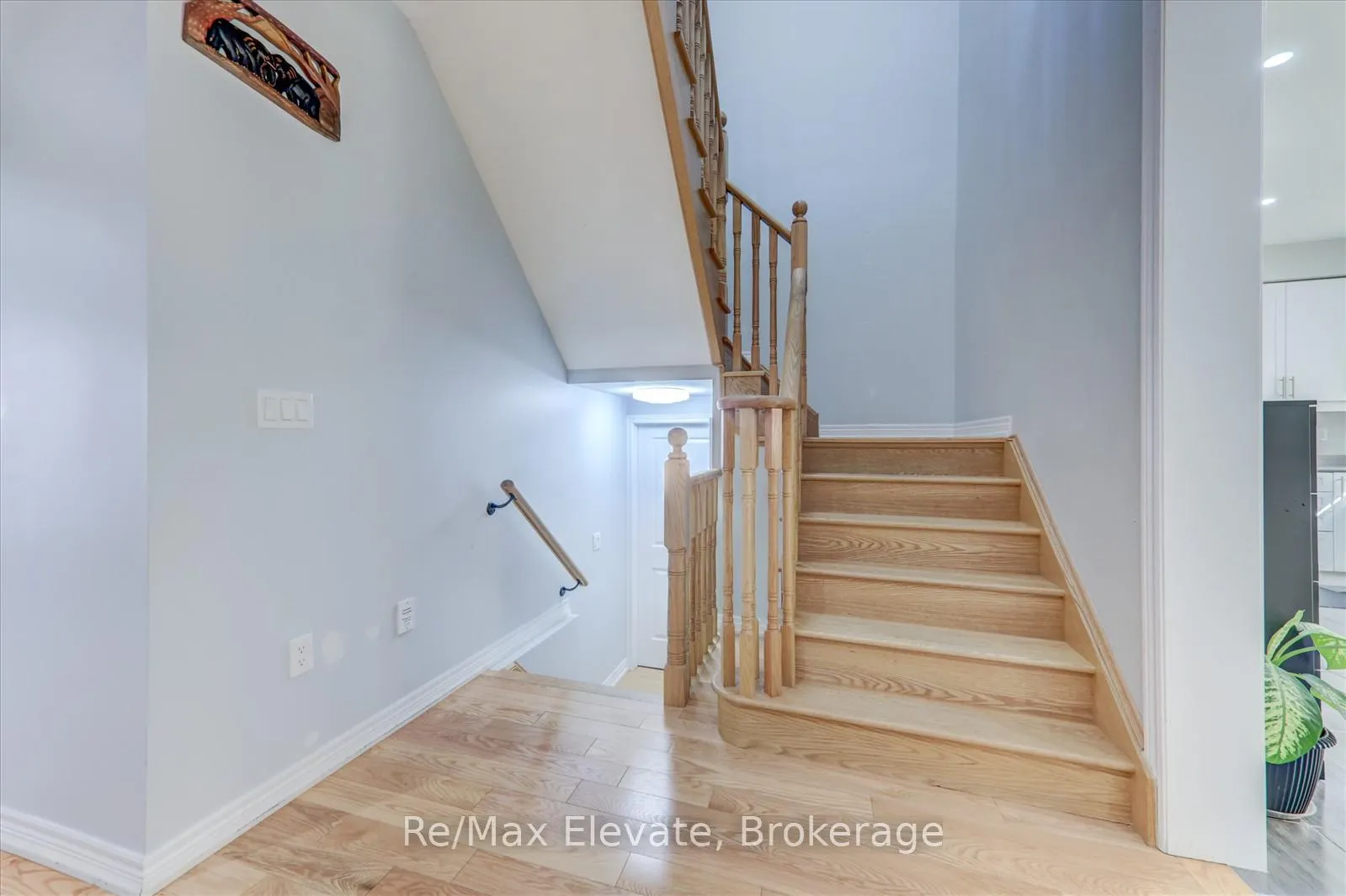Photo 15 of 106 Noden Crescent, Clarington, Newcastle — HOMEH
