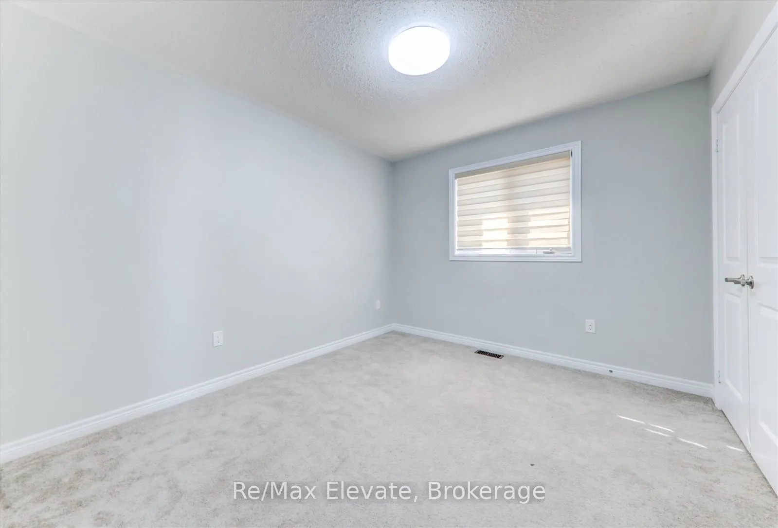 Photo 23 of 106 Noden Crescent, Clarington, Newcastle — HOMEH