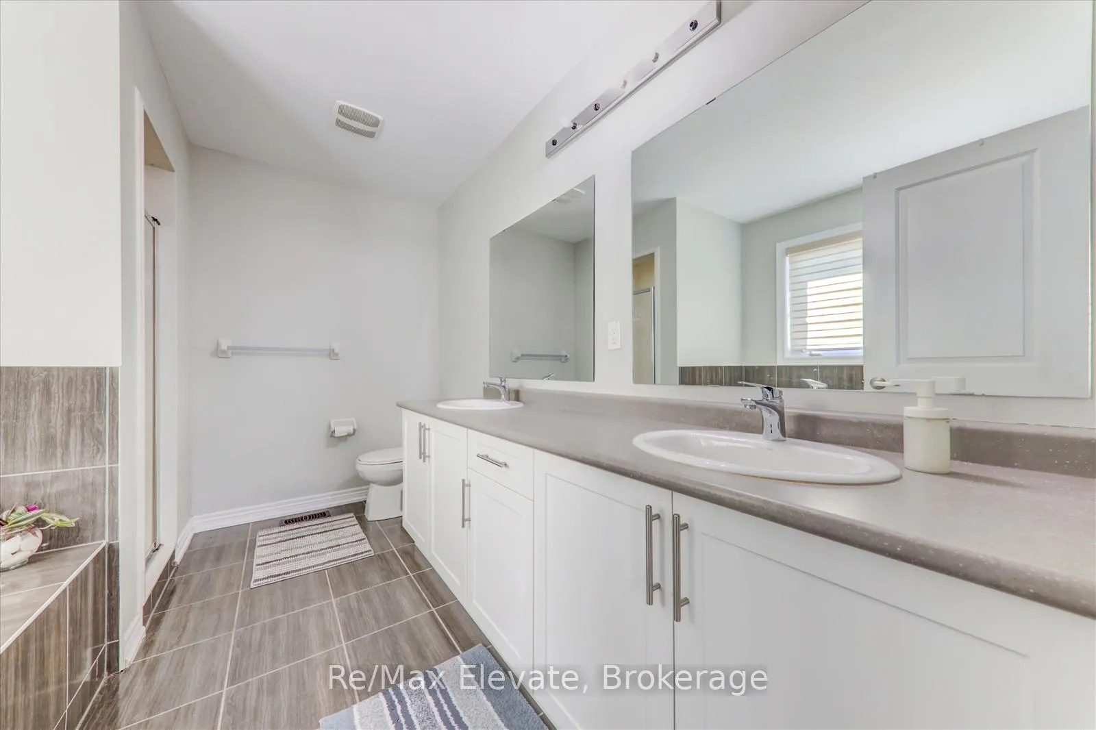 Photo 28 of 106 Noden Crescent, Clarington, Newcastle — HOMEH