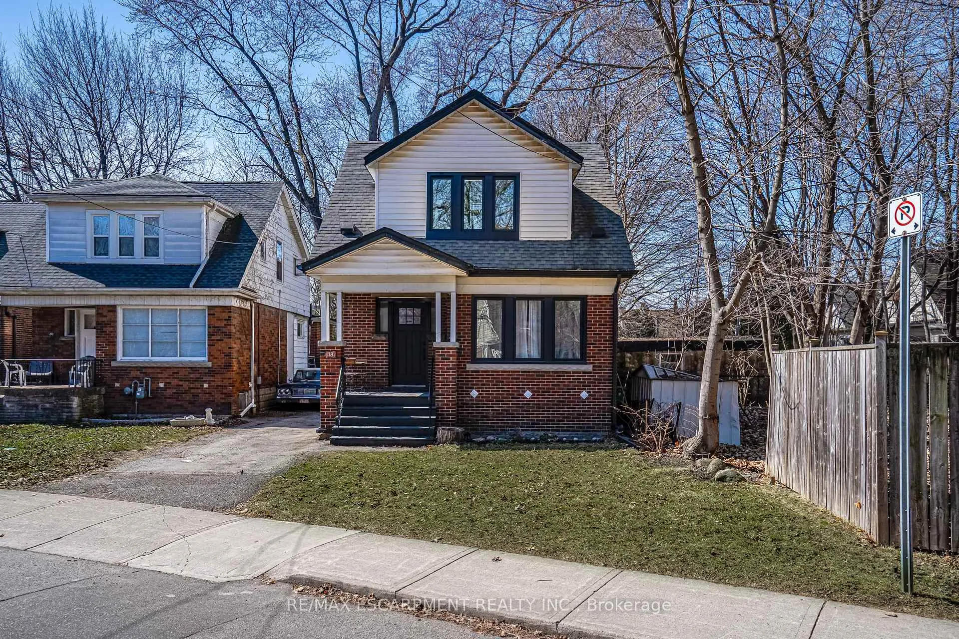 Photo 1 of 18 Haddon Avenue S, Hamilton, Westdale — HOMEH