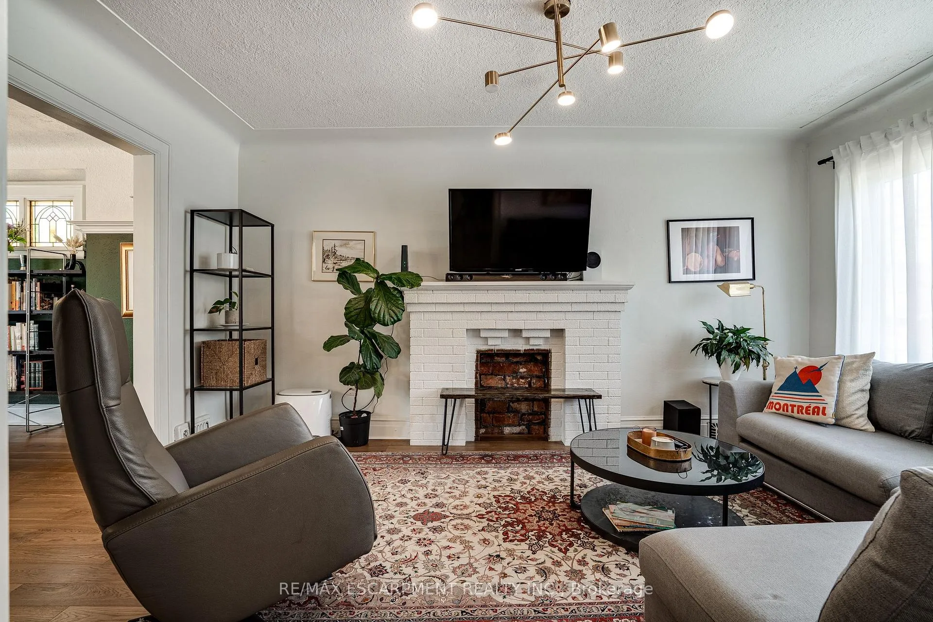 Photo 5 of 18 Haddon Avenue S, Hamilton, Westdale — HOMEH