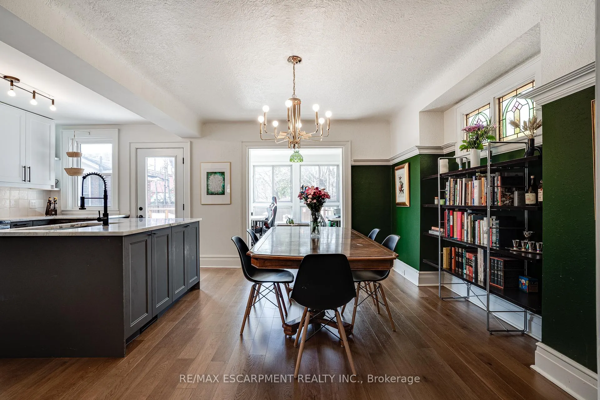 Photo 9 of 18 Haddon Avenue S, Hamilton, Westdale — HOMEH